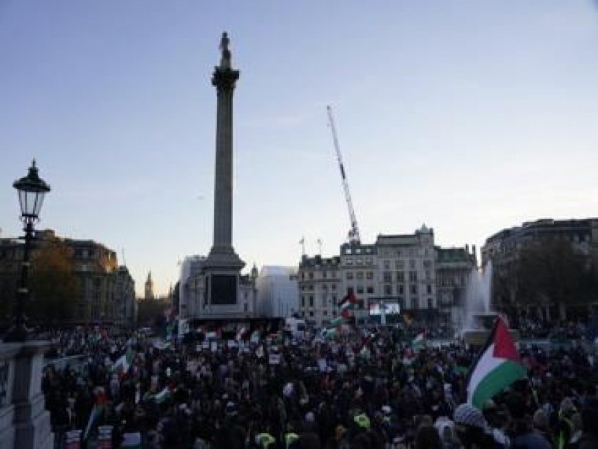 Tens of thousands of protesters march in London for full ceasefire in Gaza