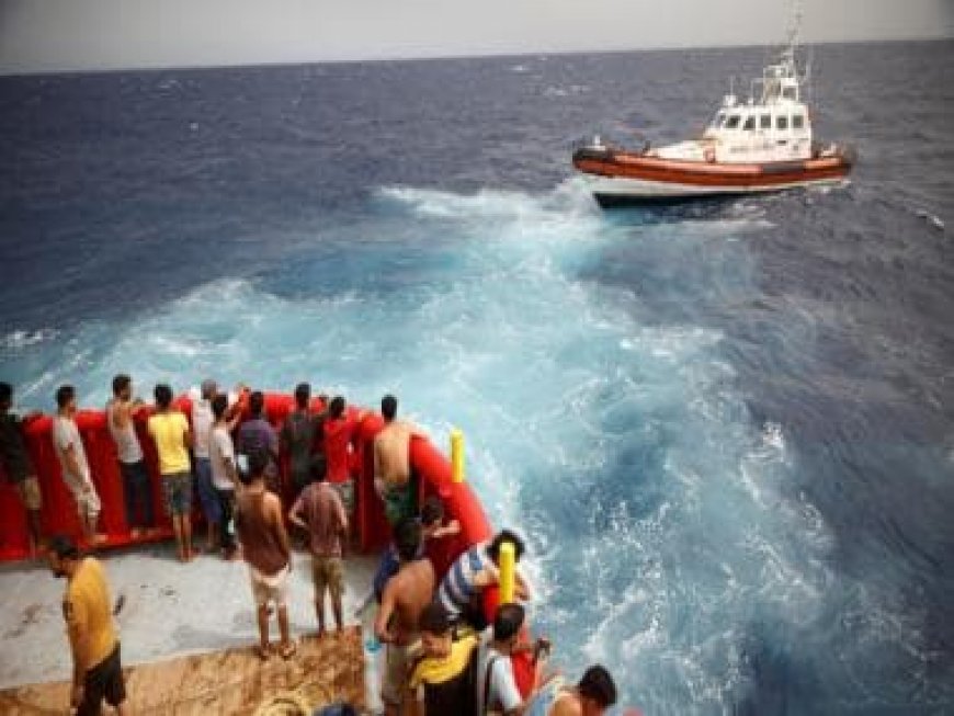 Four migrants die after being thrown off boat they were travelling in Spain