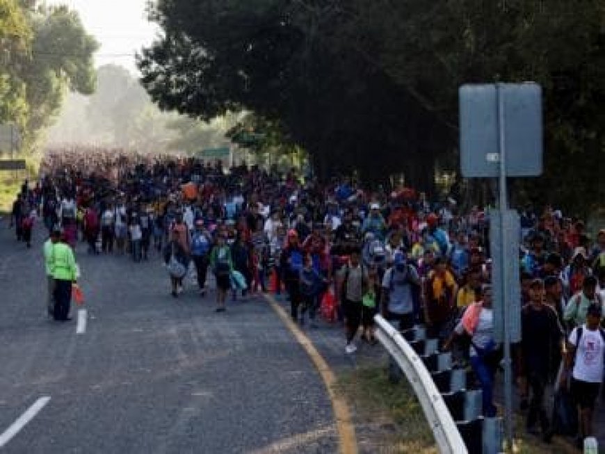 Migrant caravan advances north as US officials head to Mexico