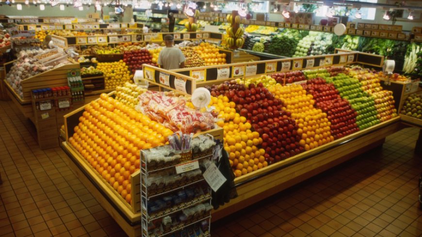 Here’s how much fruit you can take from a display before it collapses