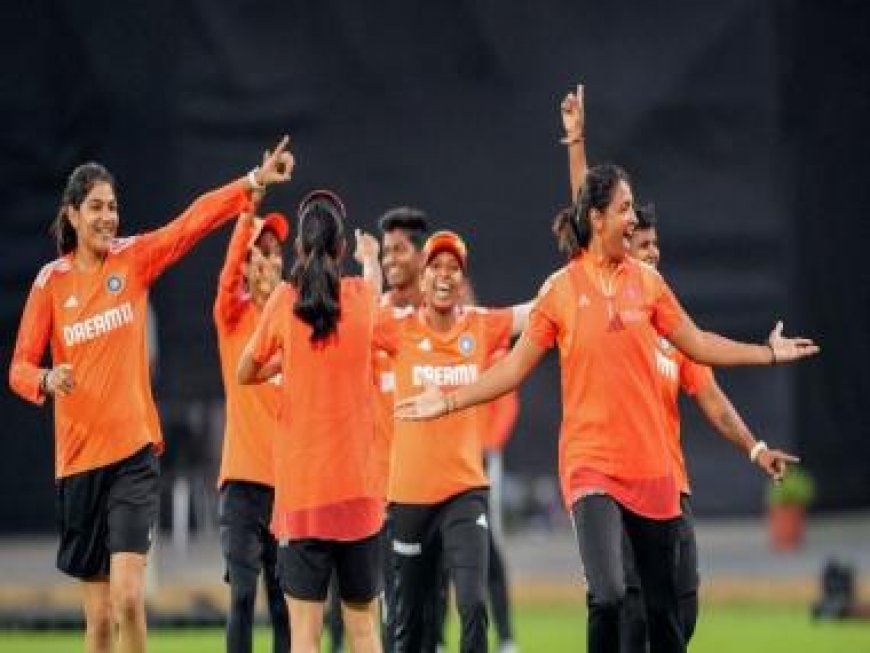 LIVE Cricket Score, India women vs Australia women 1st T20I in Navi Mumbai