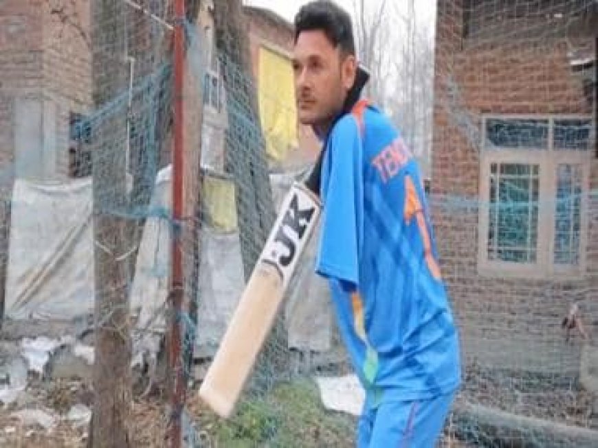 Meet J&amp;K Para-cricketer Amir Hussain Lone, who's admired by none other than Sachin Tendulkar