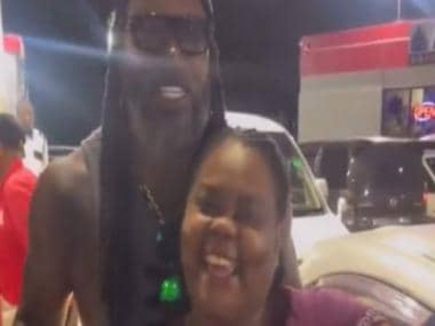 Chris Gayle wins hearts with his noble gesture at Jamaica gas station