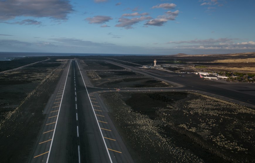 A cracked runway caused the shutdown of an entire airport
