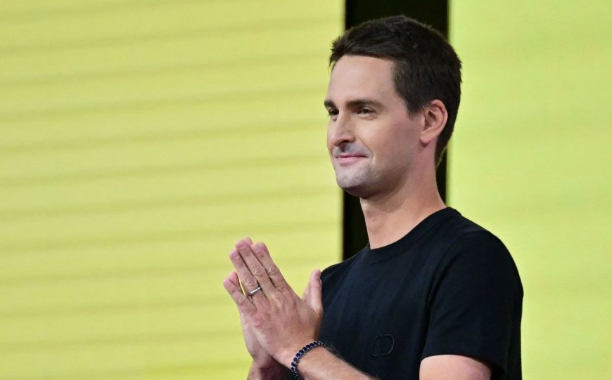 Snapchat CEO takes a jab at rivals in leaked memo