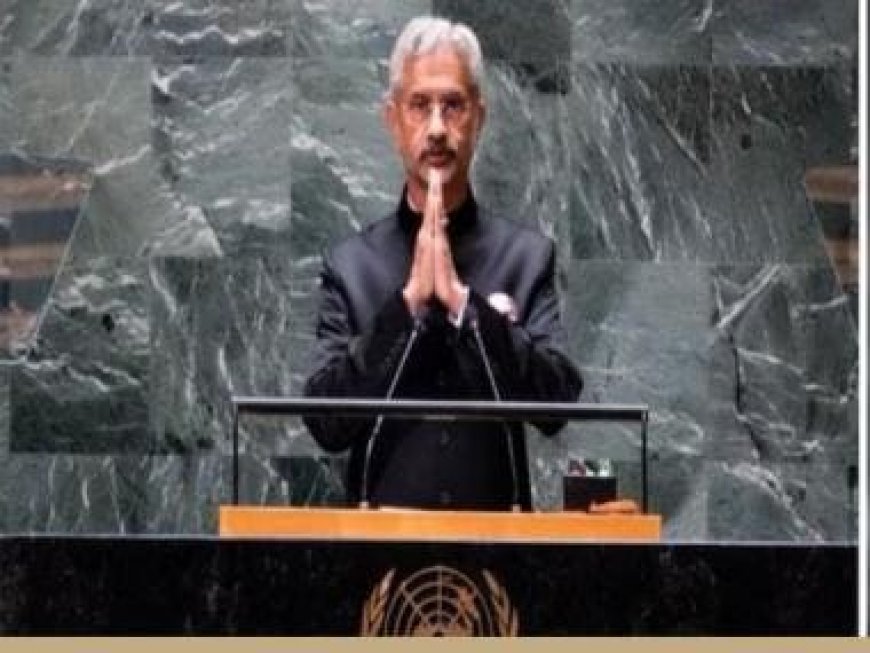 EAM Jaishankar calls on Sri Lankan President, discusses bilateral initiatives