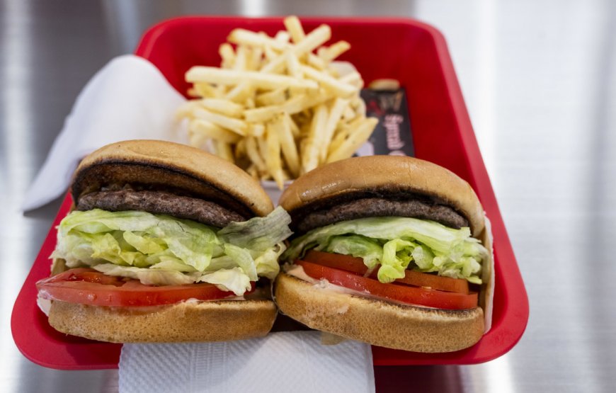 Beloved burger chain closing only store in this big city due to crime
