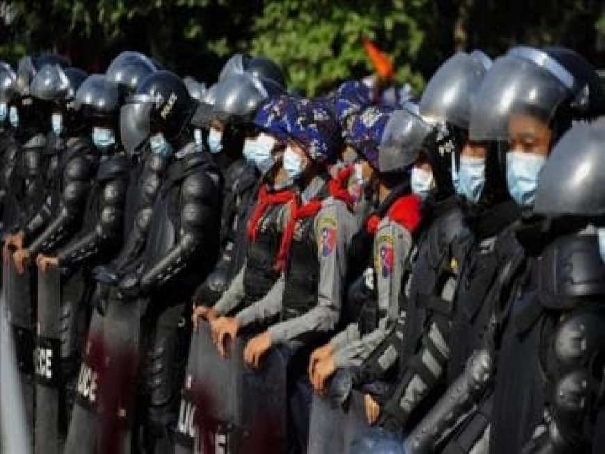 Myanmar border guards flee to Bangladesh as fighting between junta, rebels intensifies