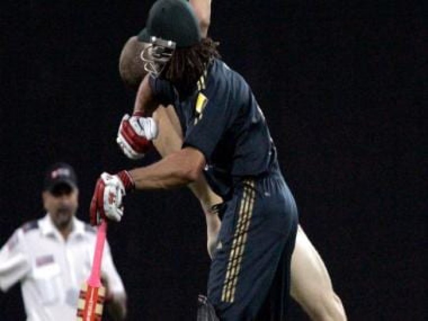 Fan tackles streaker during T20 final in Australia, brings back memories of Andrew Symonds incident