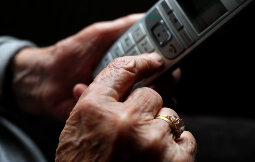 Phone service providers are starting to bury landlines