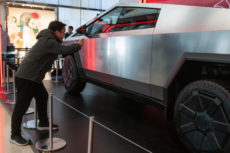 Tesla Cybertruck owners are finding another critical flaw with their futuristic rides
