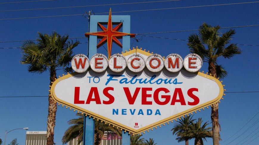 One-of-a-kind off-the-Las Vegas Strip show, venue closing