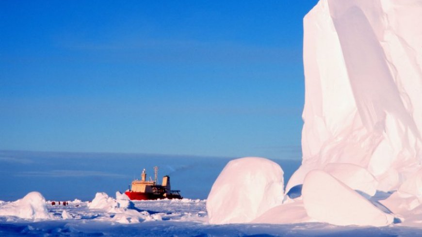 A rapid shift in ocean currents could imperil the world’s largest ice shelf