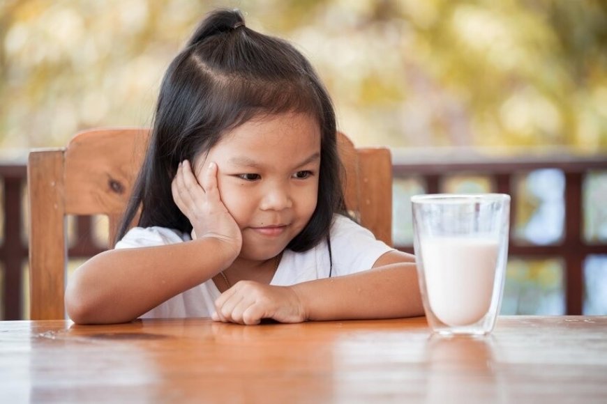 Lactose Intolerance in Kids: 5 Telltale Signs That May Indicate Child’s Digestive Problem