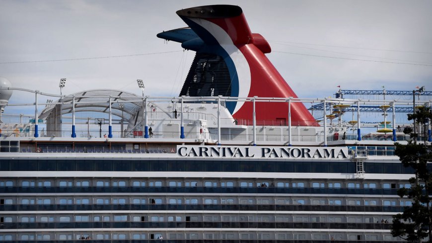 Carnival Cruise Line shares controversial dining policy
