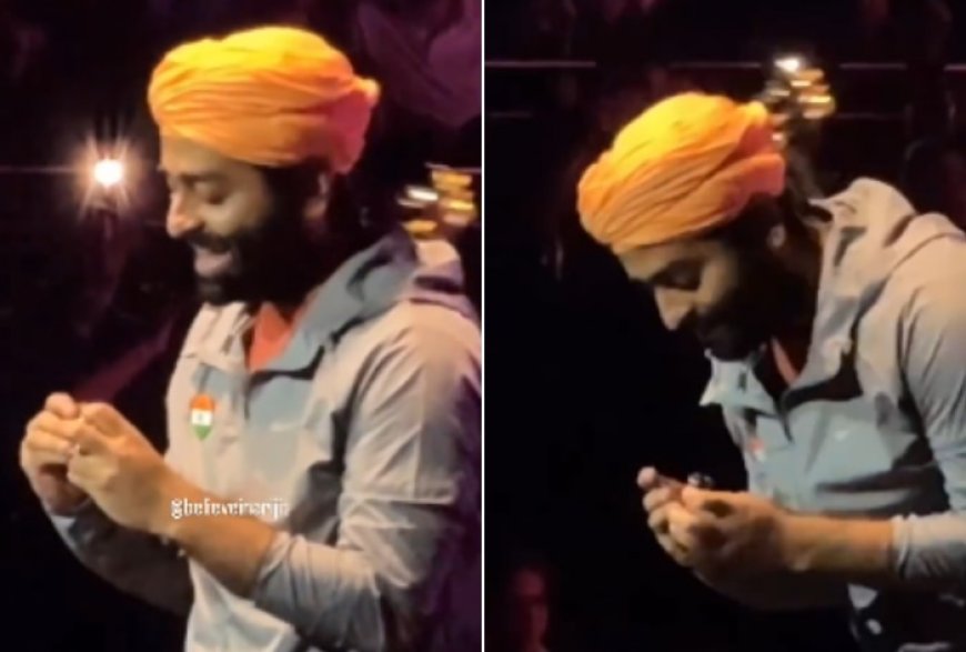 Arijit Singh’s Onstage Nail Clipping Video Goes Viral; Netizens Find It ‘Highly Unprofessional’ – Watch