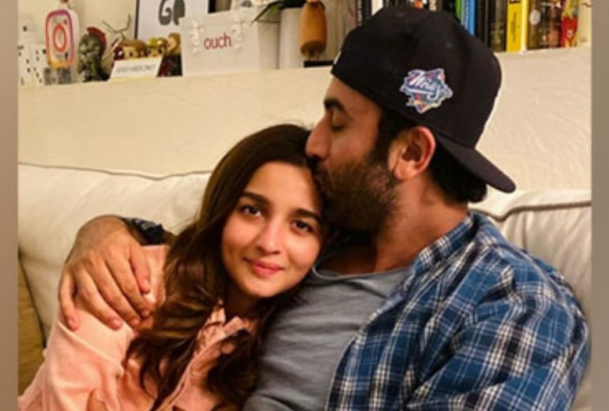 Alia Bhatt Shares How She and Ranbir Kapoor Deal With Life’s Ups and Down; ‘I am and Overthinker, He Prefers To Let Go’