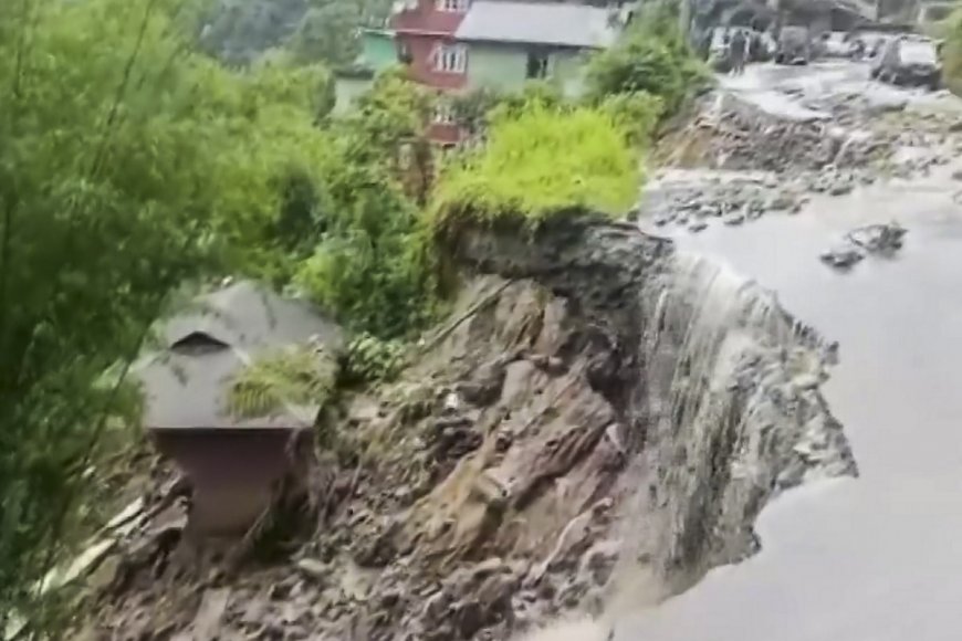 NH10 Closed Due To Fresh Landslides Triggered By Heavy Rains In North Bengal