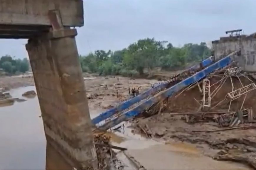 WATCH: Portion Of Under-construction Bridge Collapses In Jharkhand’s Giridih