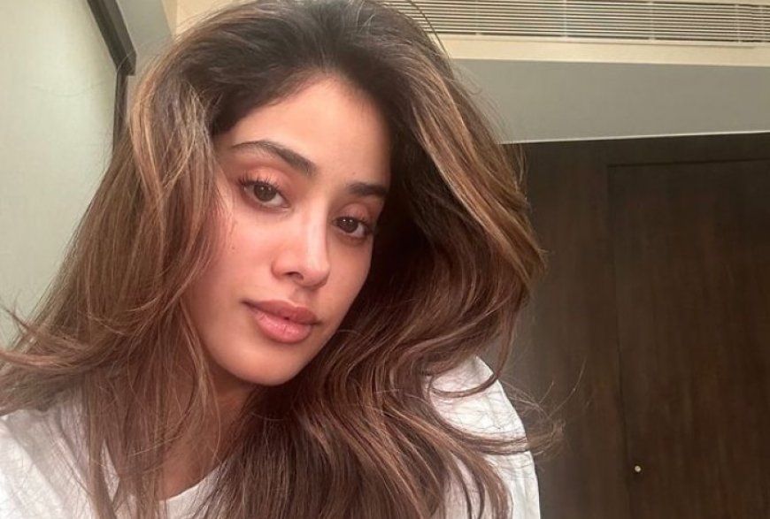 Janhvi Kapoor Hospitalised Due to Severe Case Of Food Poisoning