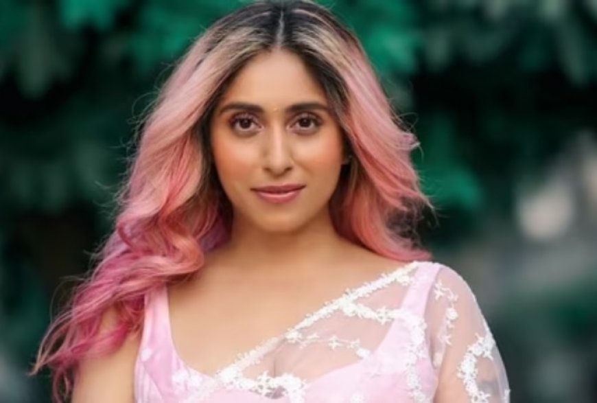 Neha Bhasin Says ‘I am In Pain’ As She Reveals About Her Battle With PMDD, OCPD and Fibromyalgia