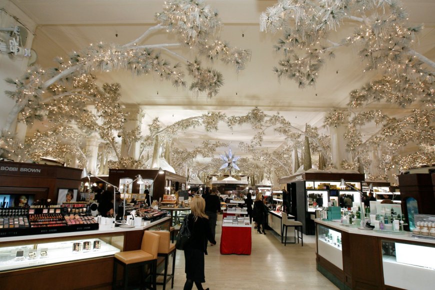 Luxury retailer makes dramatic change to prevent in-store crime