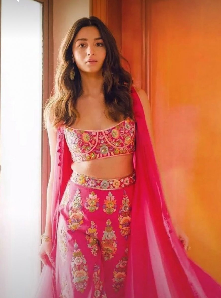 Alia Bhatt to Mrunal Thakur: 5 Celeb-Inspired Fusion Wear Outfits For Raksha Bandhan