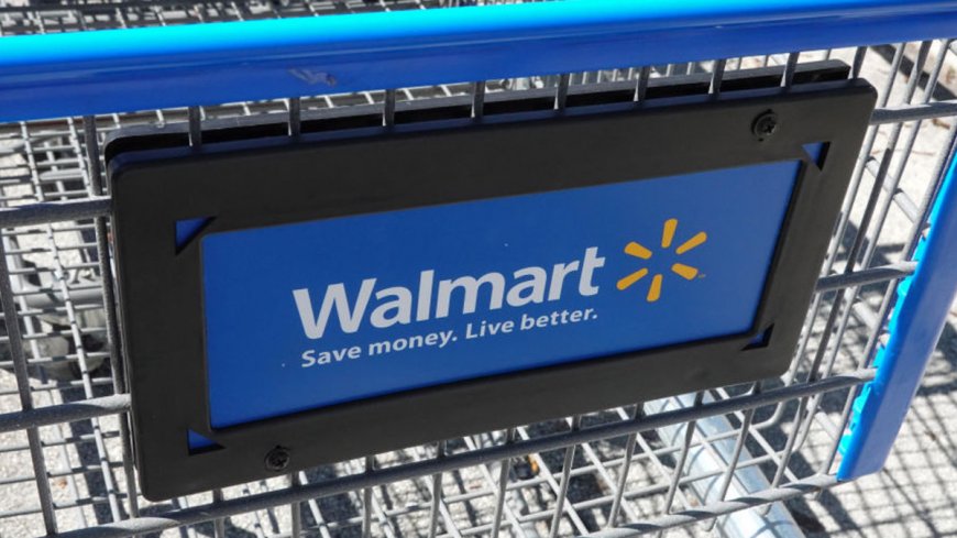 Walmart is selling a $250 outdoor bar for only $125 that shoppers call 'fantastic'