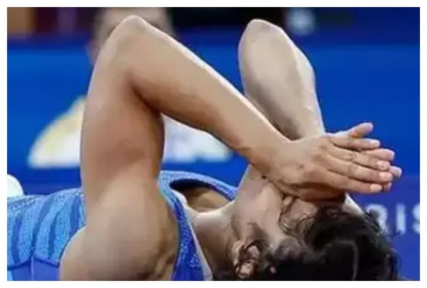 Coach Feared for Vinesh Phogat’s Life During Paris Olympics 2024 Weight-Cut: “She Collapsed…”