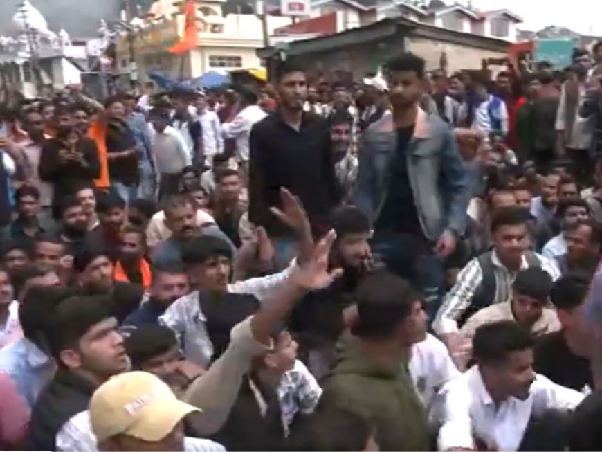 Himachal Pradesh: Massive Protest Erupts Over ‘Illegal’ Construction Of Sanjauli Mosque