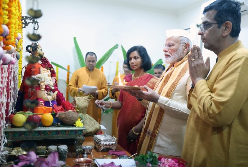 ‘Uncomfortable Message:’ Opposition Slams PM Modi’s Visit to CJI’s Home For Ganesh Puja