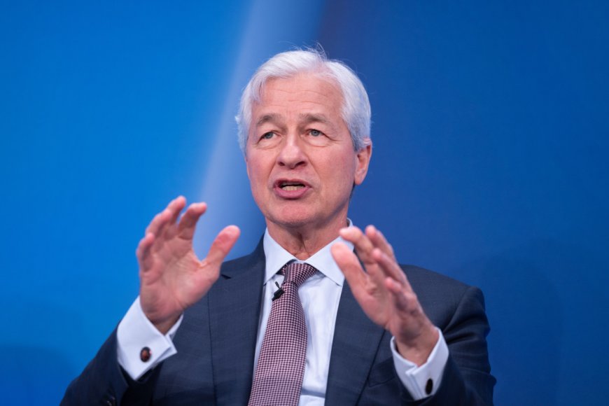 JPMorgan Chase CEO has a tough message for federal employees