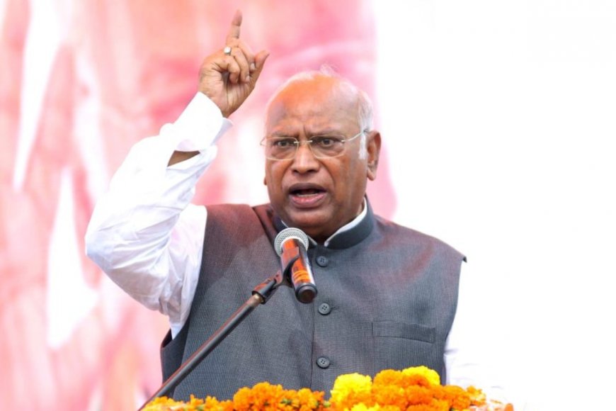 Congress president Mallikarjun Kharge nearly passes out during Kathua rally, says ‘not going to die before…’; Video surfaces