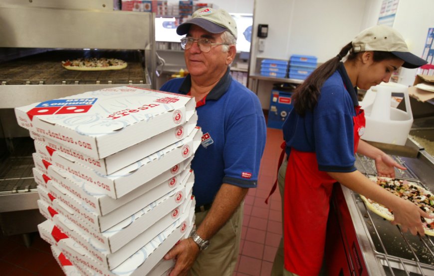 Domino's unveils positive Q3 earnings, analysts disagree